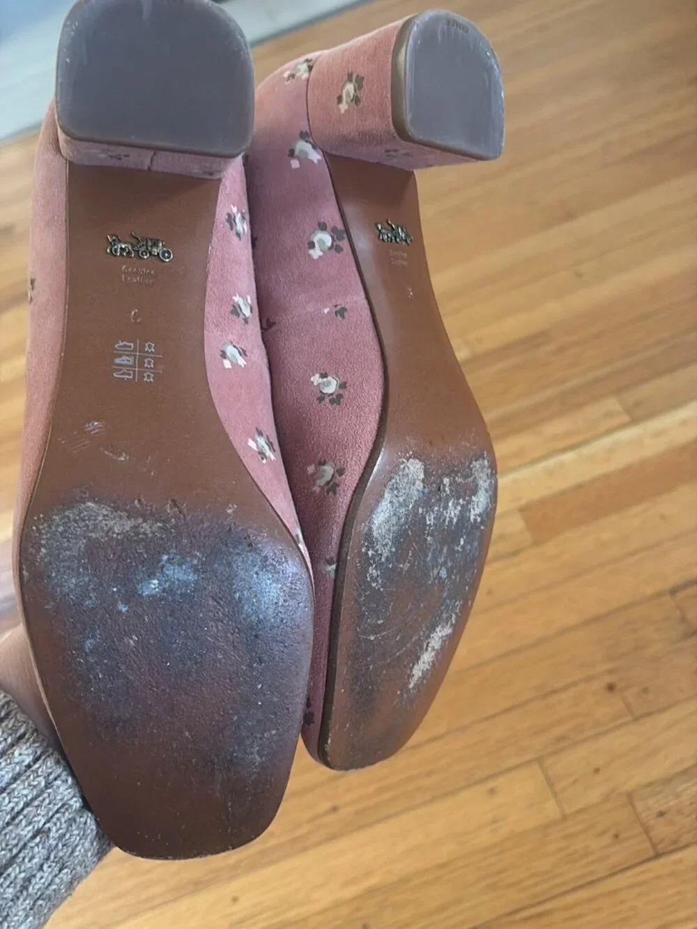 Coach Seude Pump With Prairie Print - Picture 7 of 10